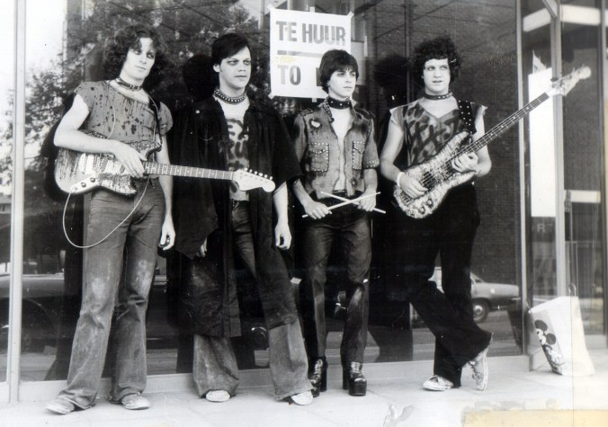 Radio Rats 1977 (l-r) Jonathan Handley, Dave Davies, Julian Platt, Herbie Parkin