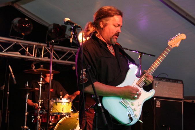 22ELVbakgårdsblueshenvisning